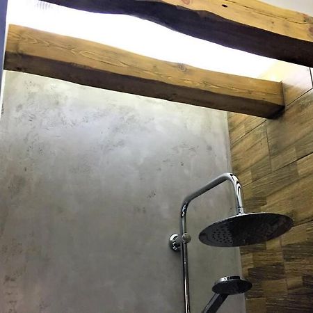Cosy Industrial Style Little Home Just 5Minutes From Waterfront Salonic Exterior foto