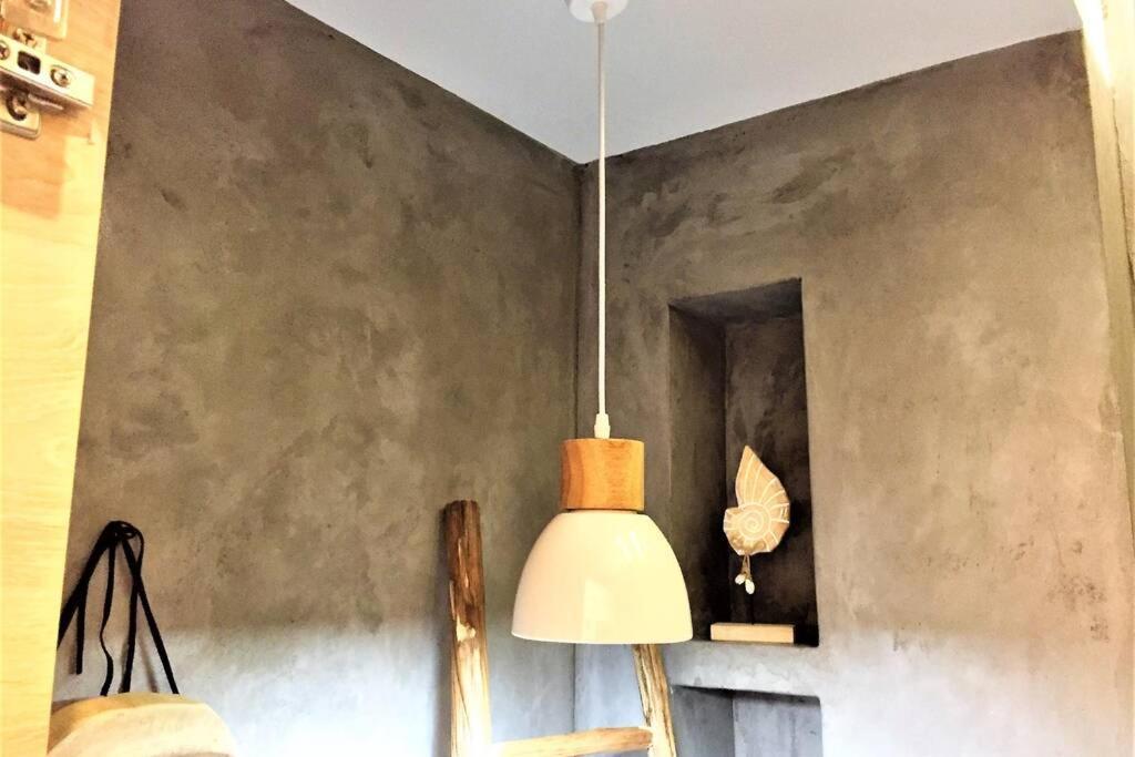 Cosy Industrial Style Little Home Just 5Minutes From Waterfront Salonic Exterior foto